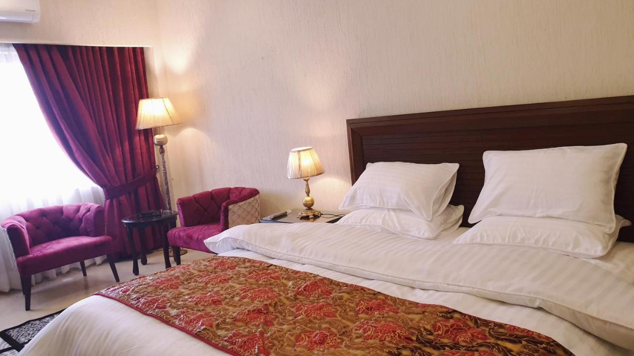 Hotel Grand Arena Равалпинди Екстериор снимка