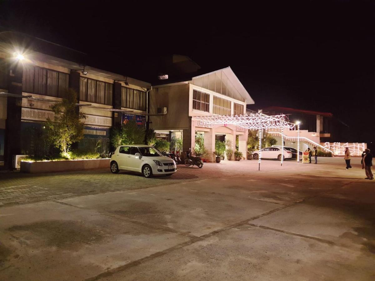 Hotel Grand Arena Равалпинди Екстериор снимка
