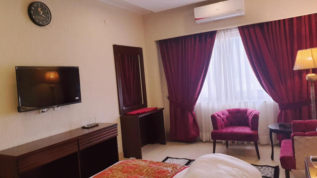 Hotel Grand Arena Равалпинди Екстериор снимка