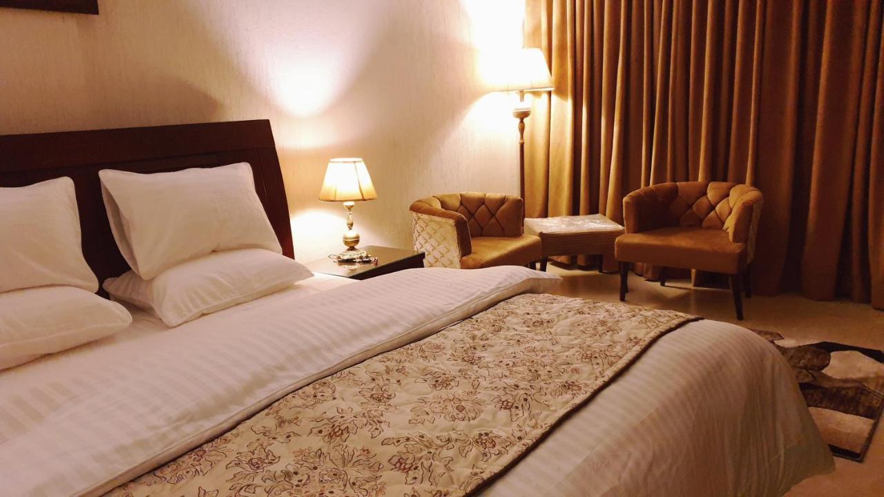 Hotel Grand Arena Равалпинди Екстериор снимка